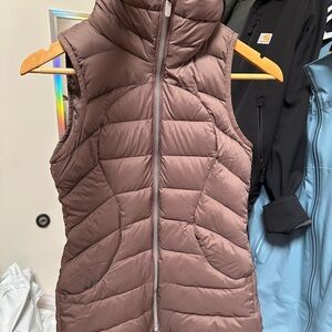 lululemon athletica Quilted Puffer Vest in Mauve Brown